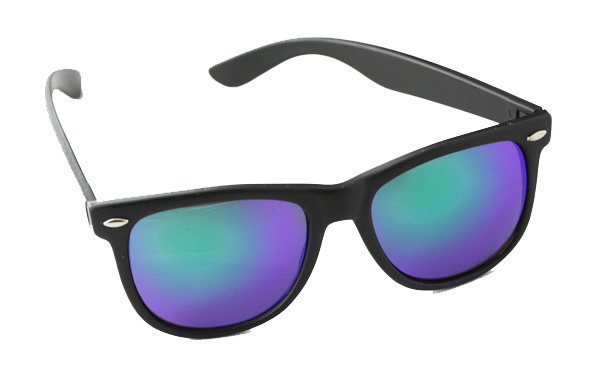 Wayfarer solbrille i sort med grønligt multiglas | search