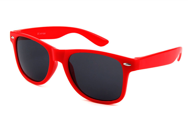 Rød wayfarer solbriller med grå-sorte glas - Design nr. 3503