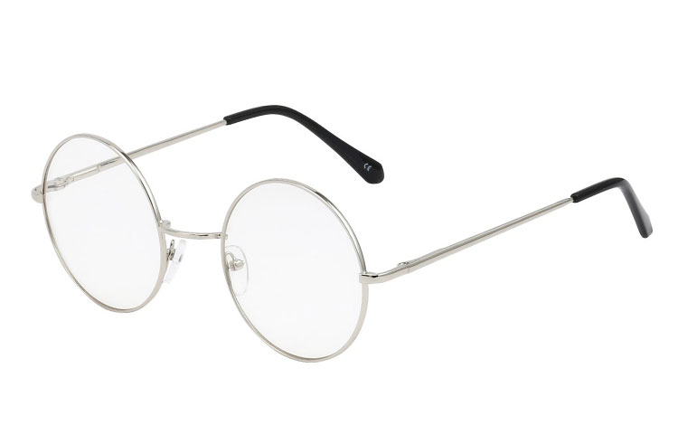 Rund brille med klart glas uden styrke. Brillen er til dig der ikke bruger briller med styrke, men gerne vil pyntes med de smarte briller | runde_solbriller