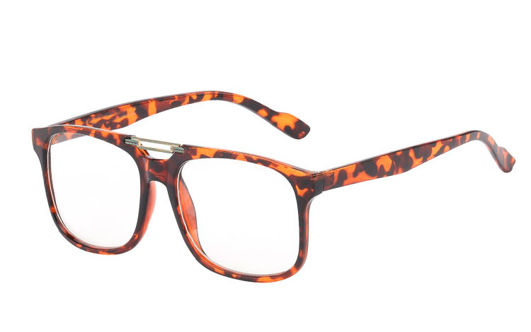Smart brille uden styrke i kraftig stel design i rÃ¸dbrunt leopard / skildpadde farve med flot gulddetalje over nÃ¦seryggen. | 