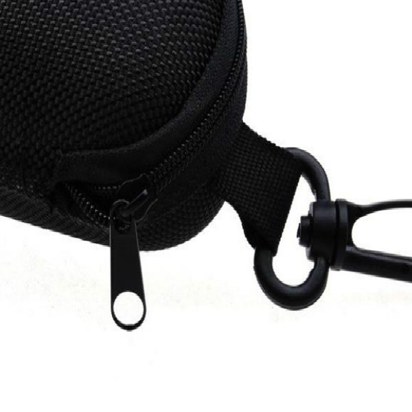 Sort brilleetui / hardcase til solbriller og briller. God hÃ¥rd kvalitet med lynlÃ¥s, som beskytter rigtig godt.HÃ¸jde 6.3Dybde 8.5LÃ¦ngde 18 | -3