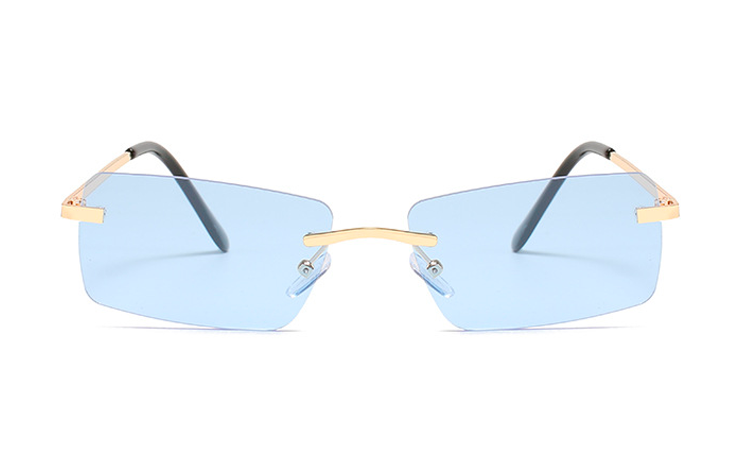  Solbrillen er en unisex solbrille og kan bæres af alle der har lyst til at matche sommeren solbrillemode. De fine lette glas, uden ramme, er kun båret af den kantede guldhægte / stang i hver side og matchende næseryg | retro_vintage_solbriller-2