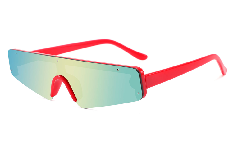  Stellet har one-piece frontglas, fÃ¦stnet med smÃ¥ sÃ¸lvfarvet skruer. Stellet er blank knald rÃ¸dt og glasset er multifarvet spejlglas i gul-grÃ¸nne nuancer. | cat_eye_solbriller