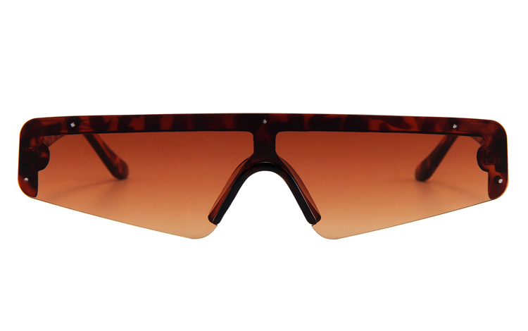 FrÃ¦k smal solbrille i kantet aflangt design. Denne hurtigbrille / solbrille er tidens knivskarpe mode og kan bruges af alle | solbriller_maend-2