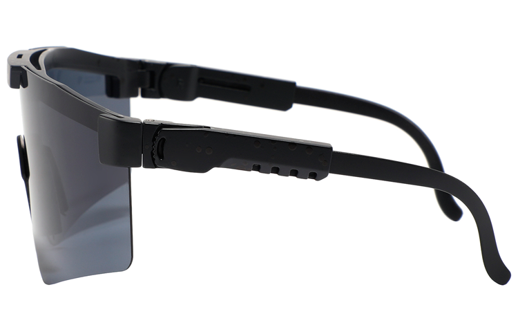 Hurtigbrillen til Sport, Løb, Cykling eller bare fashion, i stort / oversize design. Stellet er i god kraftig kvalitet, som er super fleksibel og bevægelig | oversize_store_solbriller-3