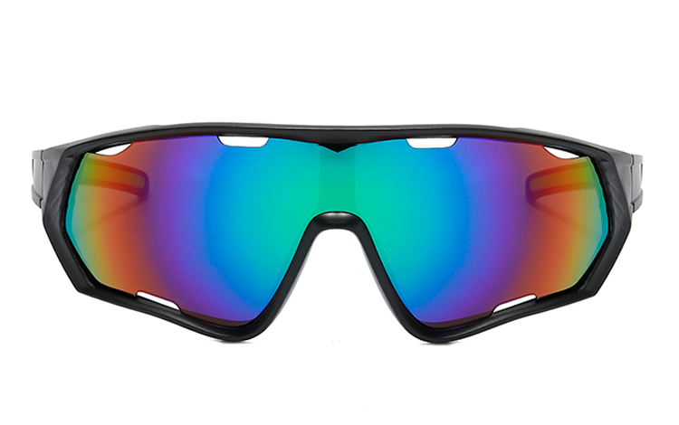  NÃ¦sestÃ¸tten er i mat, skridsikker gummi som holder brillen fast pÃ¥ plads under bevÃ¦gelse og sport. Solbrillen er i stort markant design med gode ergonomiske detajle | skibriller-2