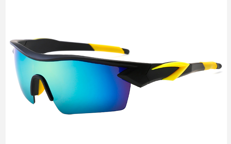 Hurtigbrille,  Solbrillen er i "one-piece" design, dvs. at selve solbrillen ikke har stel rundt om glasset, men holdes fast pÃ¥ stellet Ã¸verst pÃ¥ solbrillen | skibriller