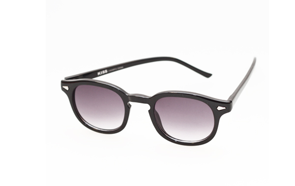 Sort solbrille i lÃ¦kkert design | 
