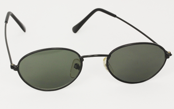 Moderigtig sort oval solbrille til kun 99 kr. KÃ¸b i dag og modtag den imorgen. Danmarks stÃ¸rste og billigste solbrille webshop | oval-solbriller