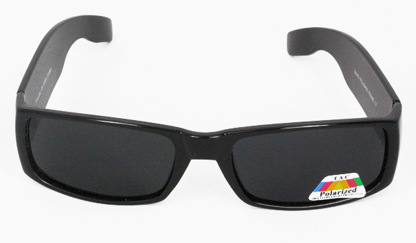 polariseret solbriller i maskulint design. Sej solbrille til mænd med mørke glas | 