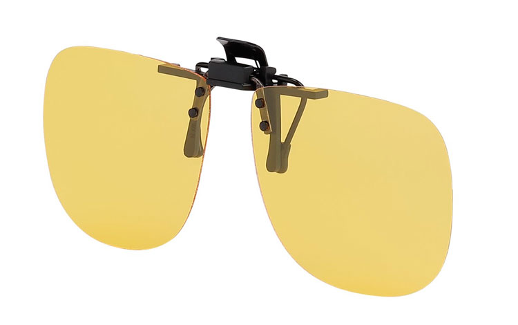 Stor firkantet clip-on solbriller med runde hjørner med gule polaroid glas, den perfekte clip-on kørebrille. Clip-on solbrillerne kan du sætte oven på dine almindelige briller. | polaroid_solbriller