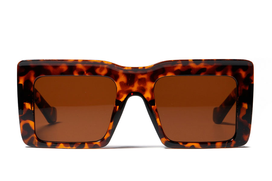  Stor firkantet mode solbrille i kraftigt design. Stellet er i kraftig kvalitet i flot leopard/skildpadde spÃ¦ttet stel i smukke farver | firkantet-solbriller