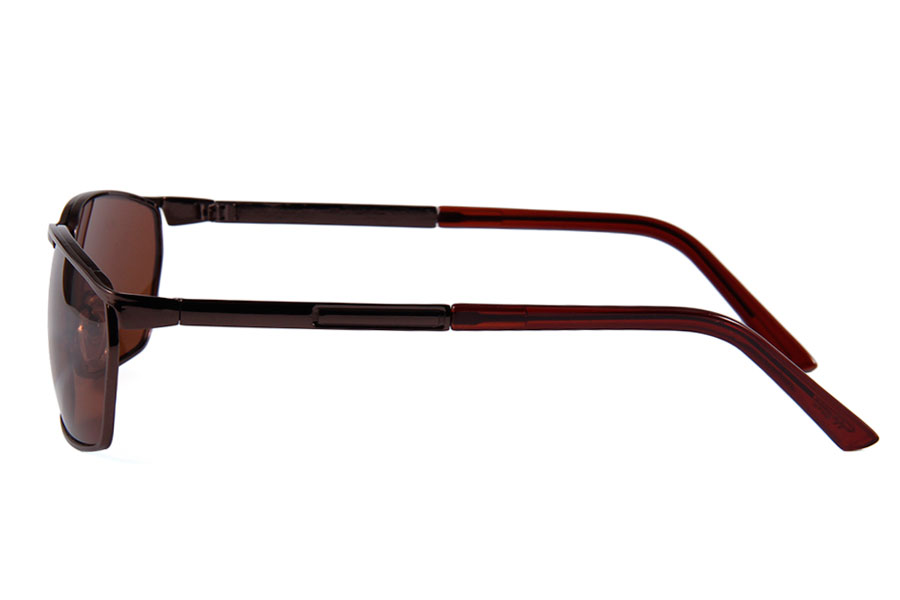 Maskulin Solbrille. Stellet er stærk kvalitet i blank mørk brun-bronze stel.. Enderne på stængerne har beskyttende mørk rød-brun plastik | solbriller_maend-3