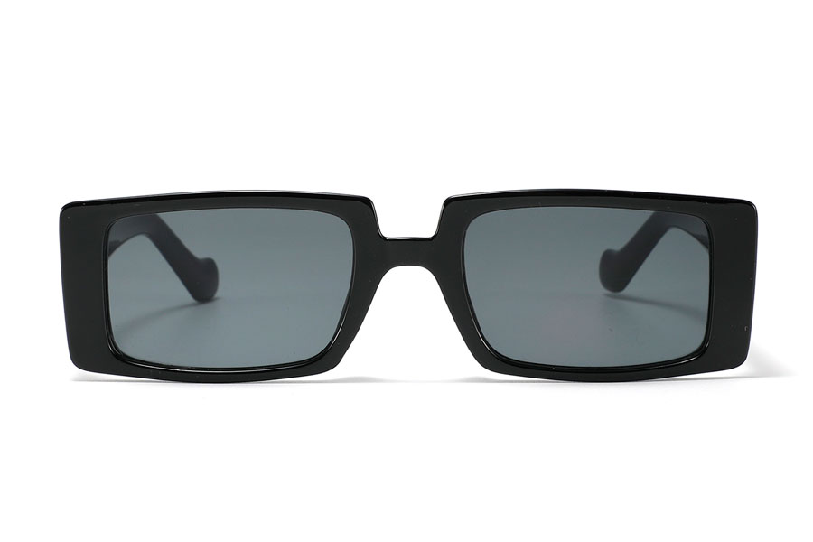 Denne solbrille er sommeren hotteste mode. Aflang firkantet design. Unisex model kan bruges af alle. | solbriller_kvinder-2