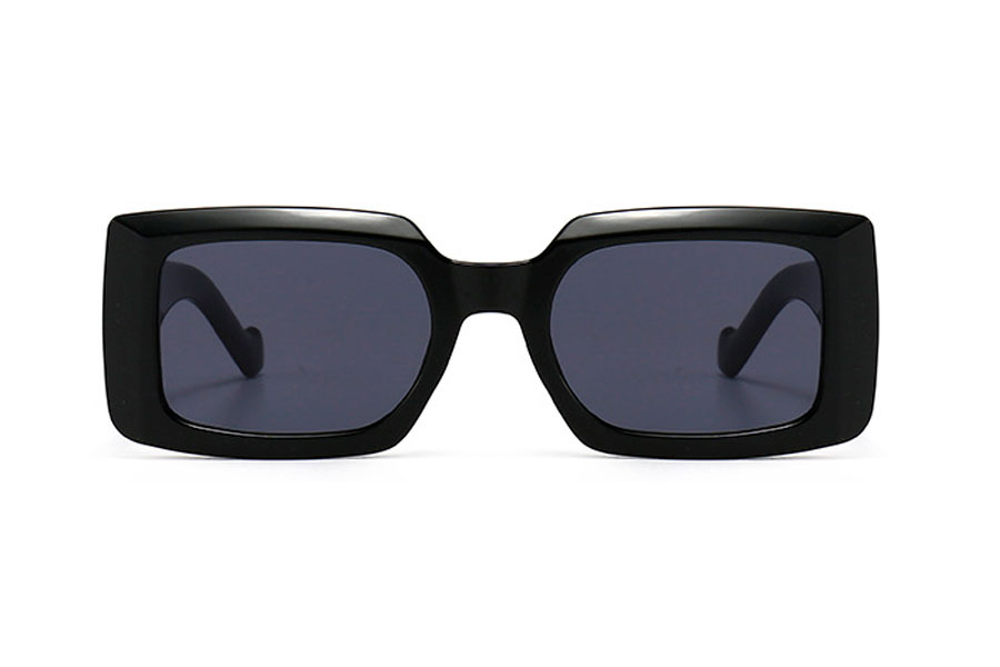 Solbrille som vi kender den fra de fleste, helt store modehuse og fra tidens stil ikoner som bla. Audrey Hepburn, Grace Kelly og Jackie Kennedy | solbriller_kvinder-2