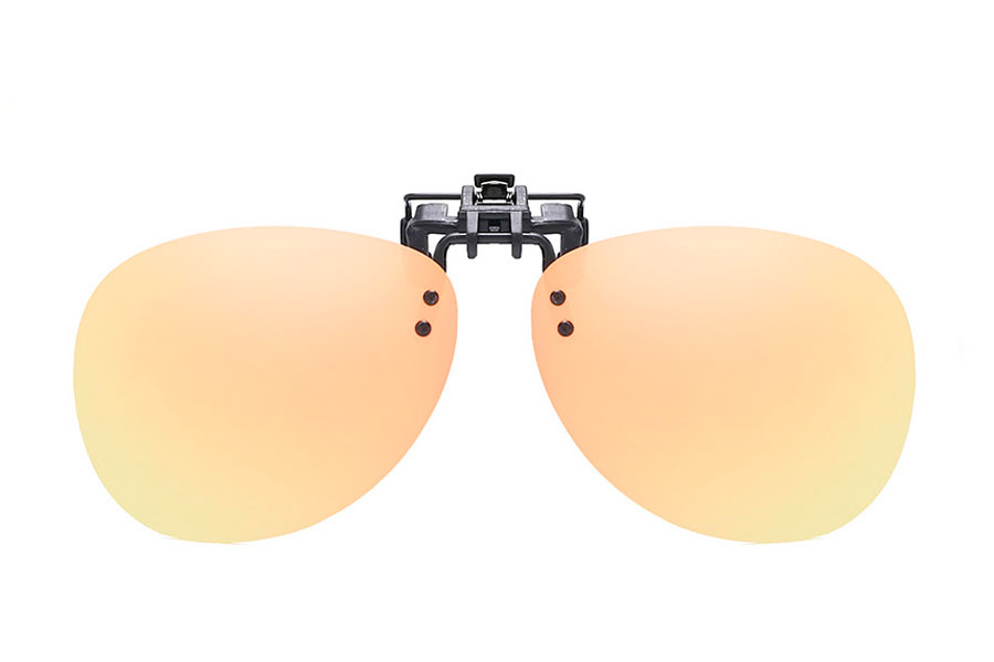 Glassene er polaroid glas i orange-gule-fersken spejlglas. Clips denne solbrille ovenpÃ¥ dine alm. briller, passer pÃ¥ stort set alle brille modeller. | clip-on-solbriller