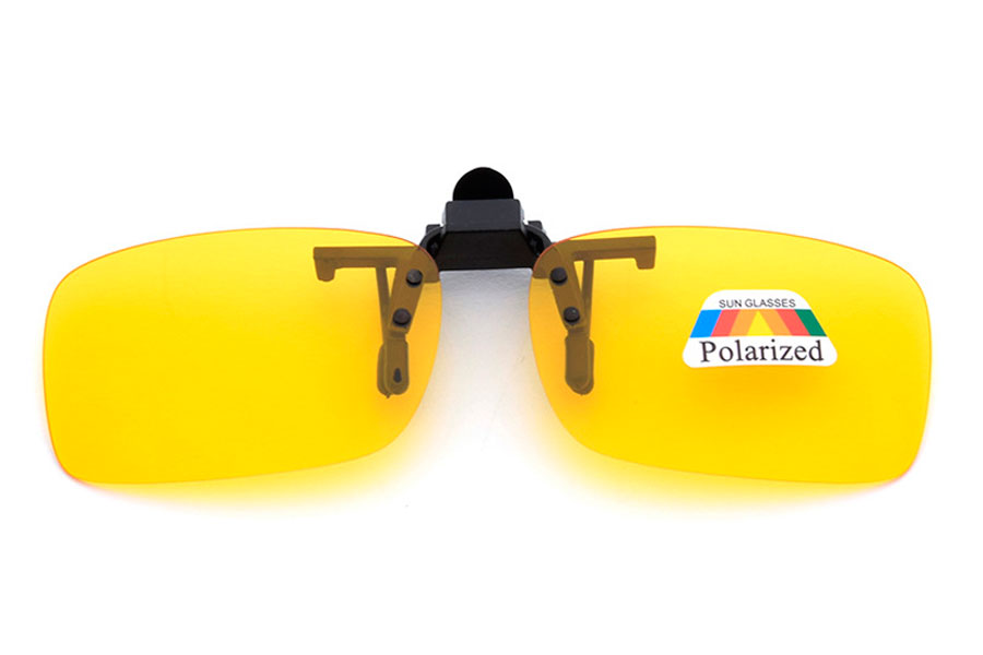 Polaroid clip-on solbrille med gule glas.  Aflangt design. Perfekt til nattekørse | polaroid_solbriller