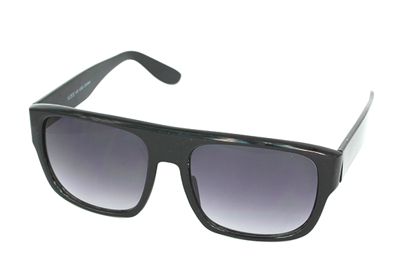 Sort solbrille i kraftigt design | ski_racer_solbriller
