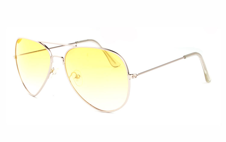 Aviator solbrille i sølvfarvet stel med gule glas - Design nr. 3475