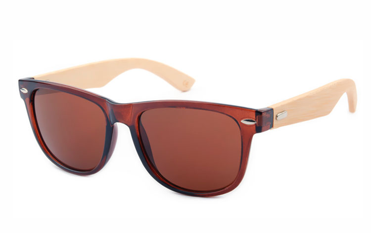 Wayfarer solbrille i brunt design med lyse bambus stænger - Design nr. 3500