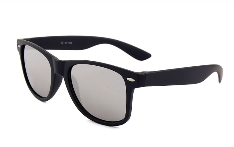 Wayfarer i sort med spejl glas - Design nr. 630