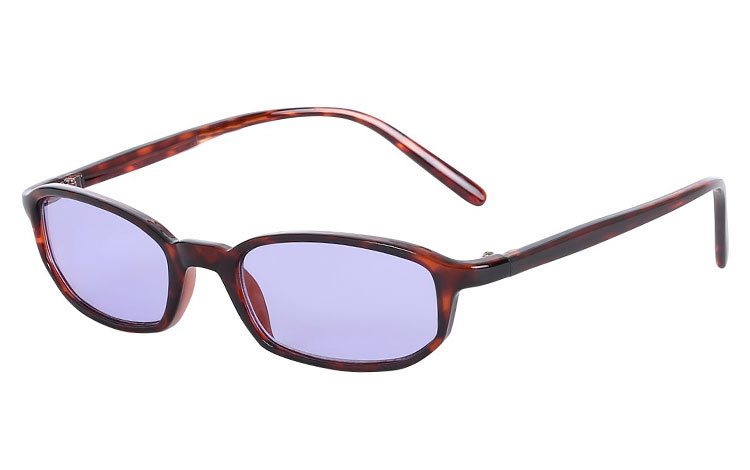 Modesolbrille i mørkt skildpaddebrunt stel med lyslilla glas. - Design nr. s3606