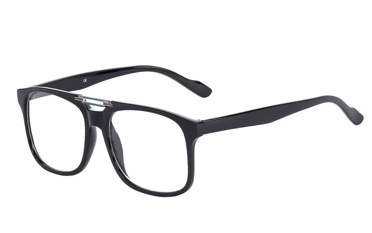 Smart sort brille uden styrke i kraftig stel med flot gulddetalje over næseryggen. - Design nr. s3620