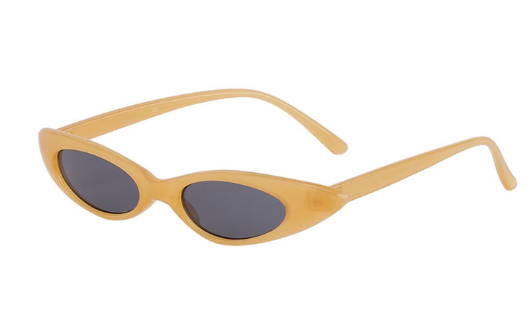 Cateye / katteøje solbrille med attitude i smokey gul - Design nr. 3687