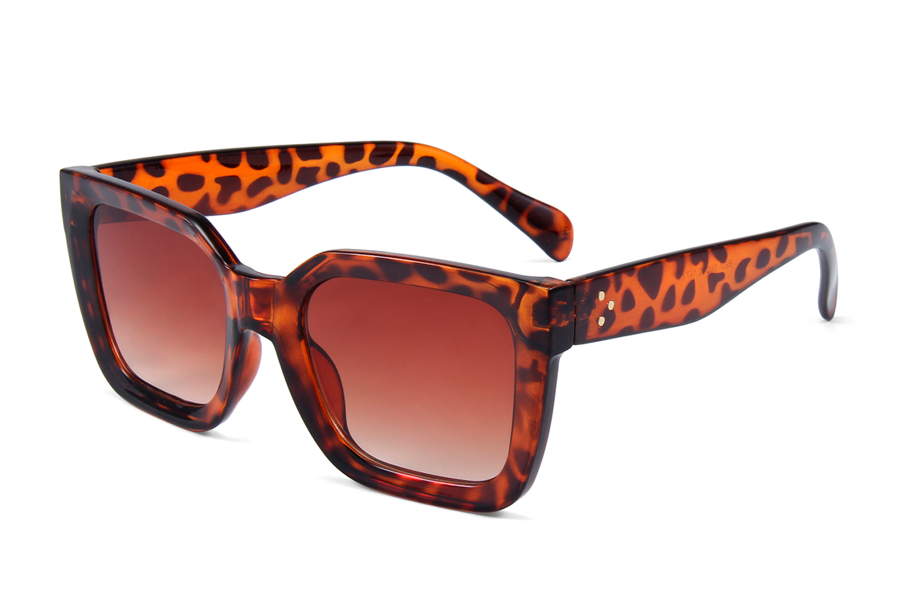 Stor fashion solbrille i stort bredt og kraftigt design - Design nr. s3894