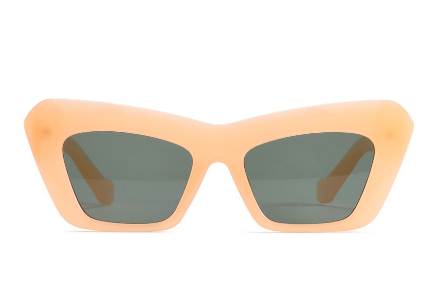 Smuk cateye solbrille i kraftig stel. Lys abrikos - Design nr. 4227