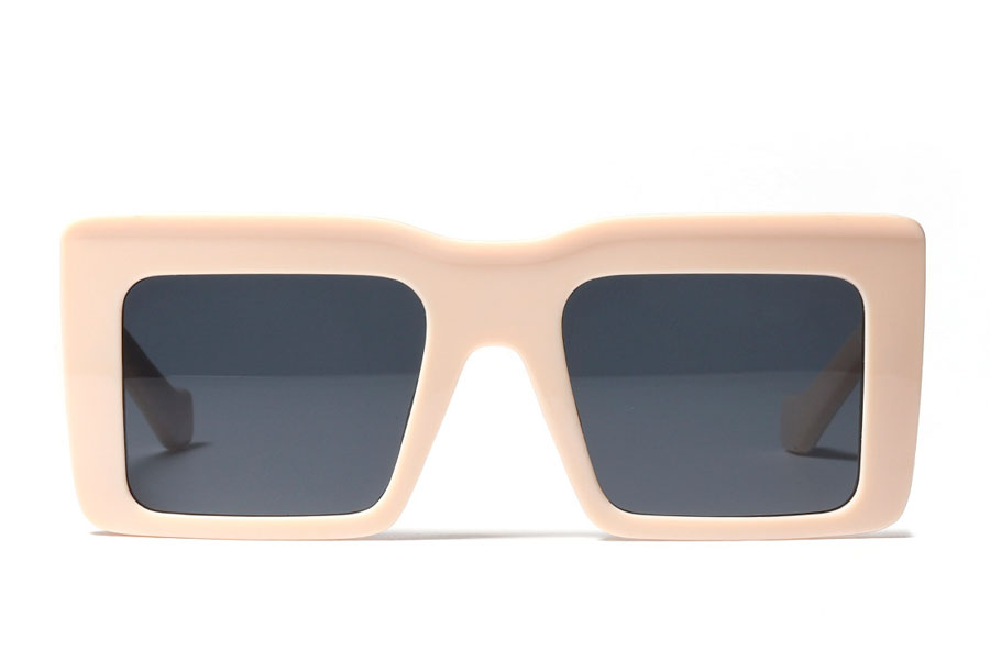 Stor firkantet mode solbrille i cremefarvet - Design nr. 4233